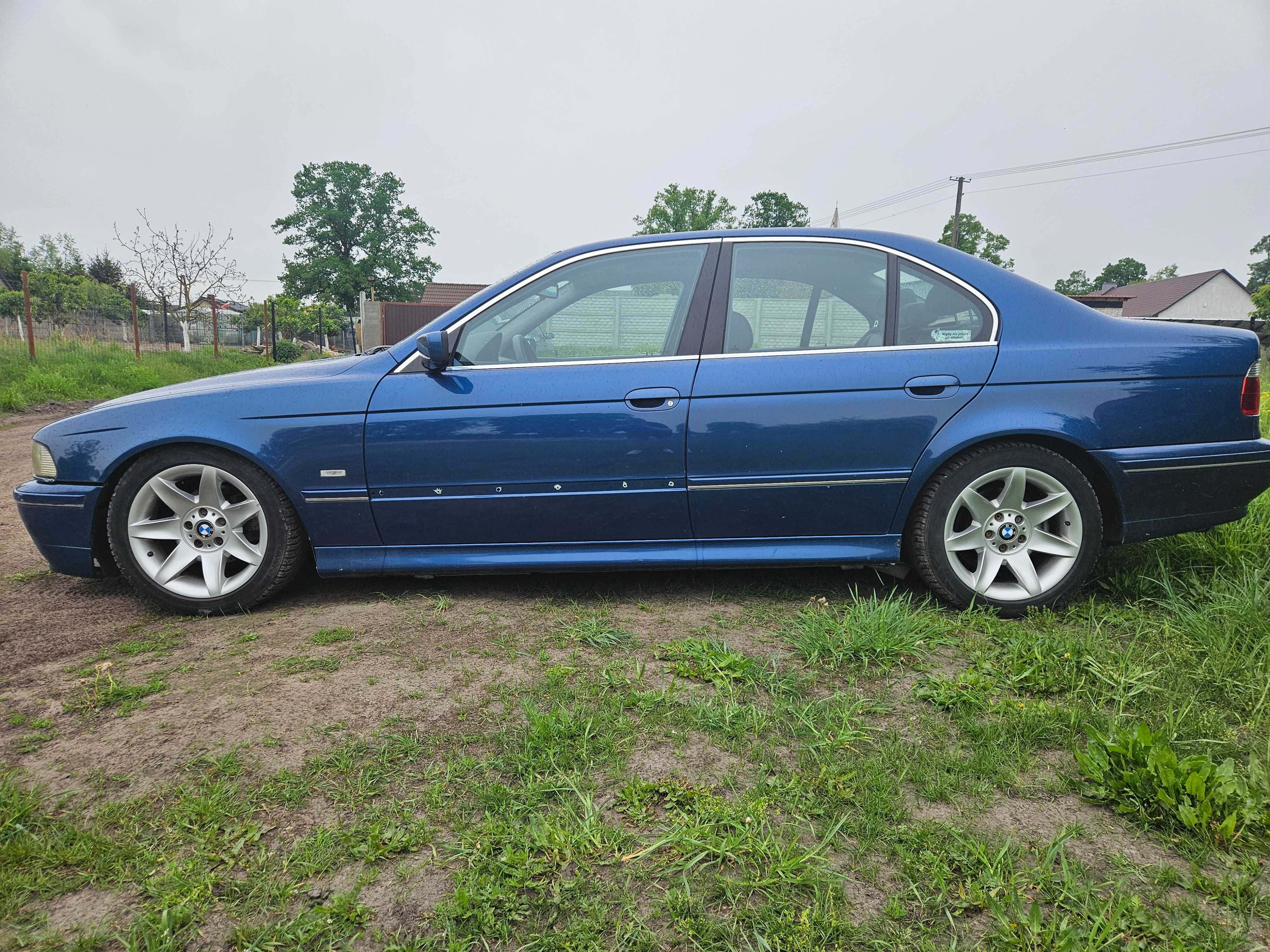 Maska blotniki drzwi klapa wszystko w kolor TOPASBLAU bmw e39 lift