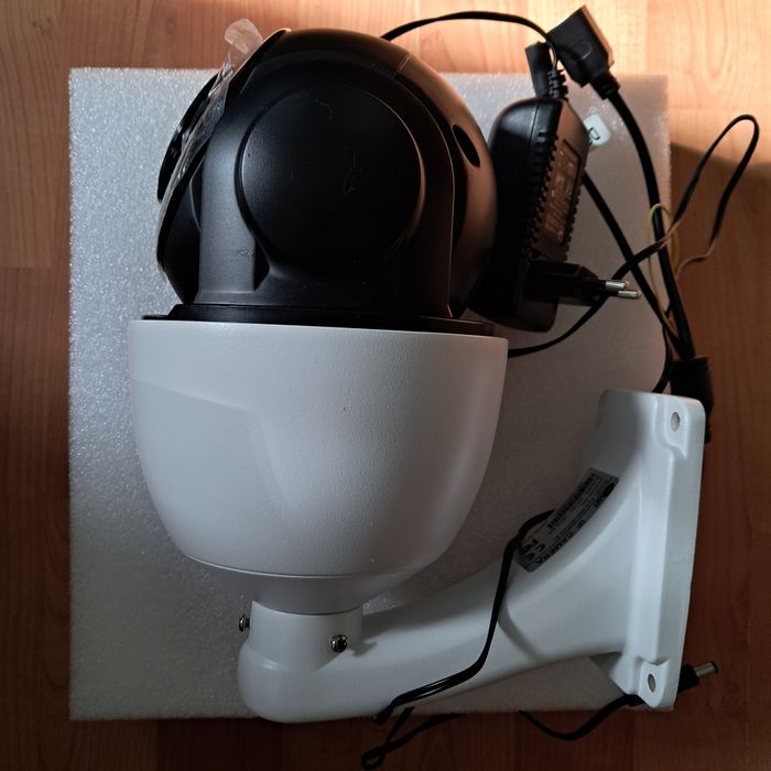 4.5"2 мр середньошвидкісна купольна ІР камера RVA-SD515CF202-E1