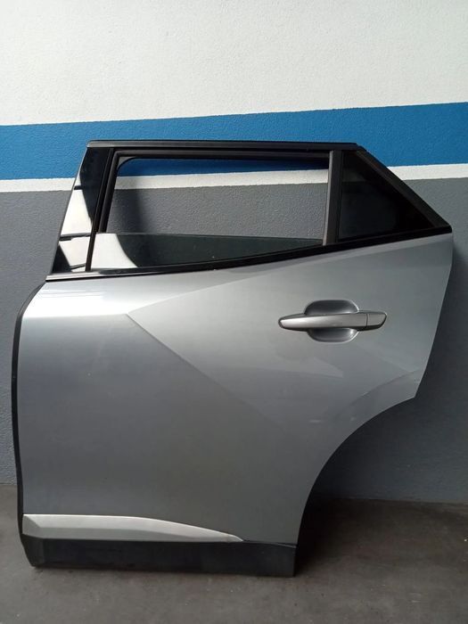 Porta Trás ESQUERDA Peugeot 2008 II