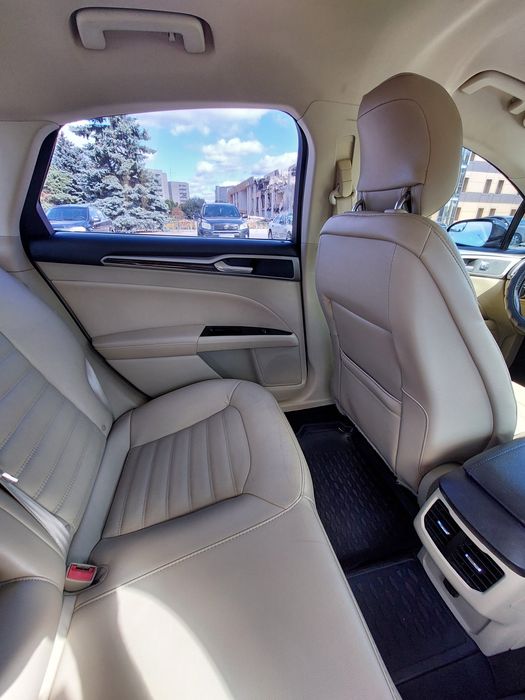 Терміново продам автомобіль дружини