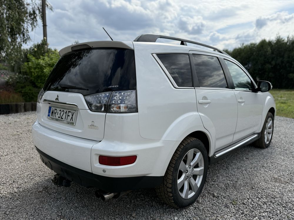 Mitsubishi Outlander II 2011 2.2 did Mivec 7 osobowy, full opcja