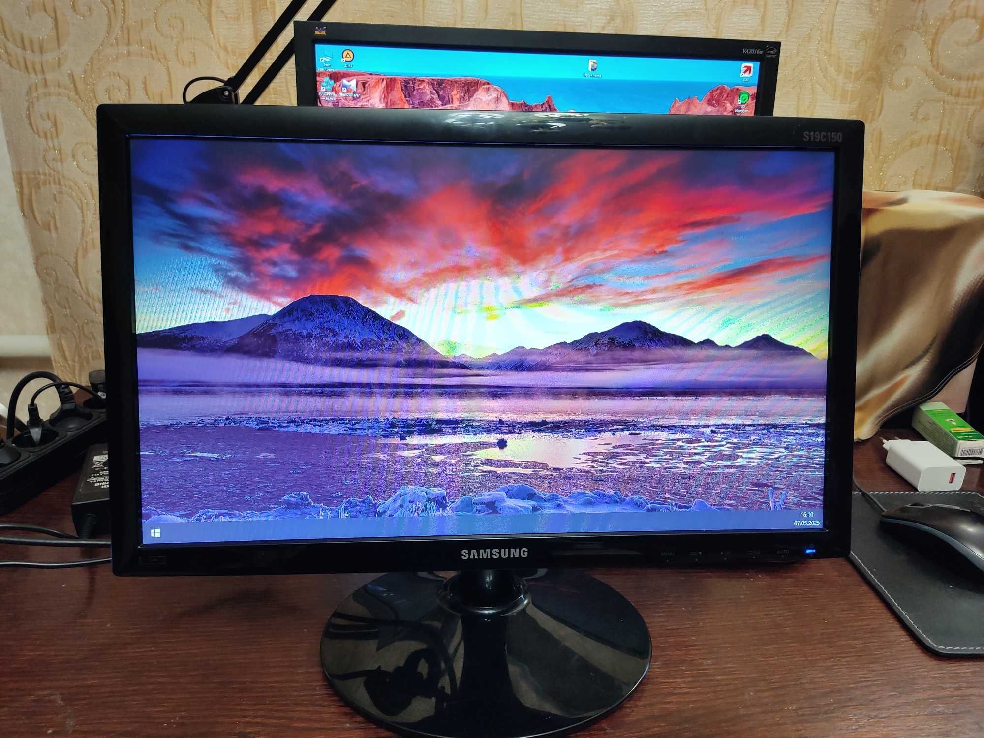 Монитор Samsung S19C150N
