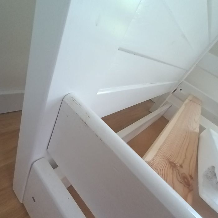 Łóżko dziecięce białe, drewniane,  z szufladą, 90x180 cm