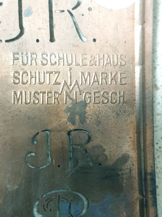 Par de antigos estênceis alemães em cobre para bordados em linho