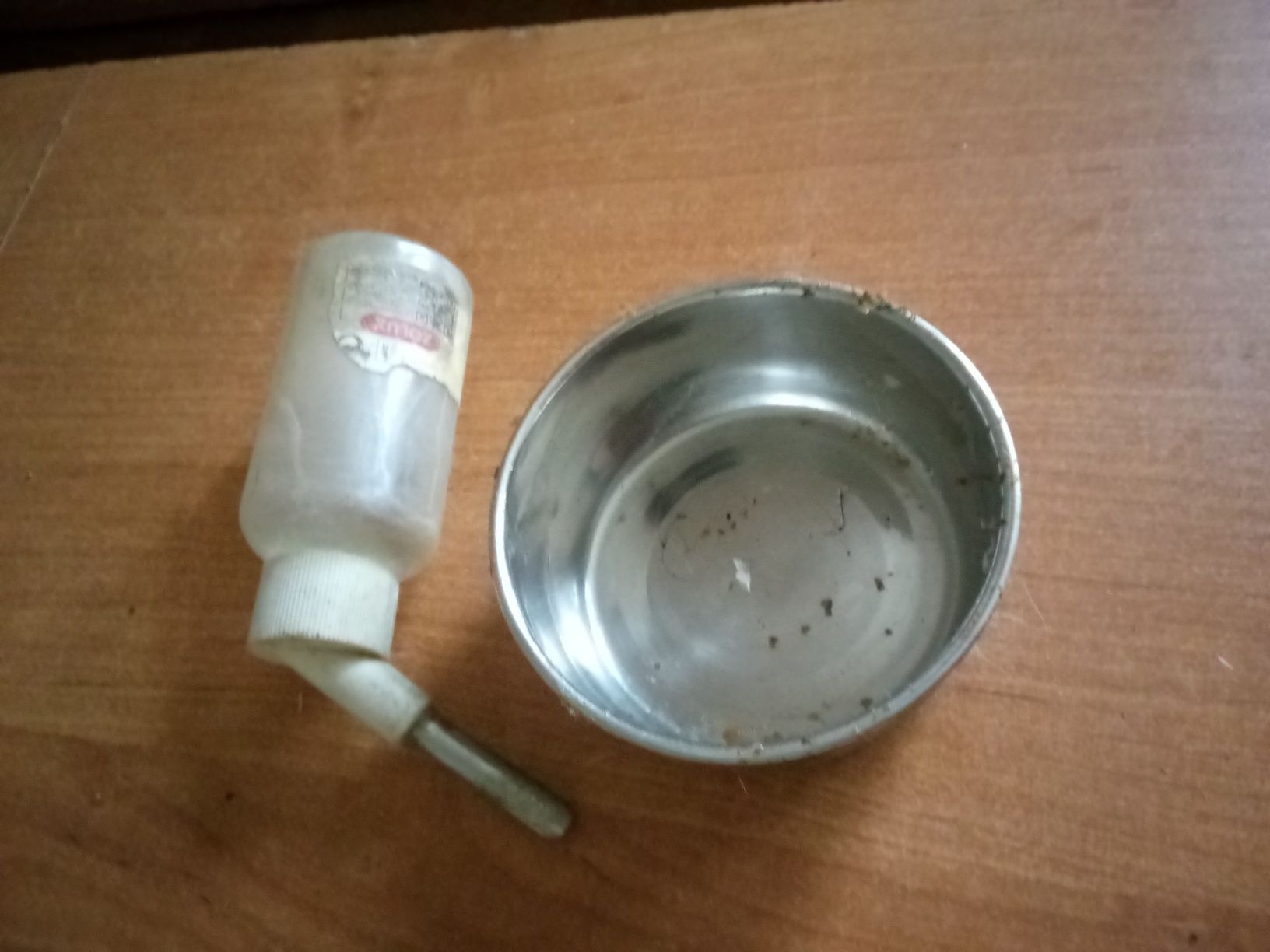 Oddam akcesoria dla królika i świnki morskiej