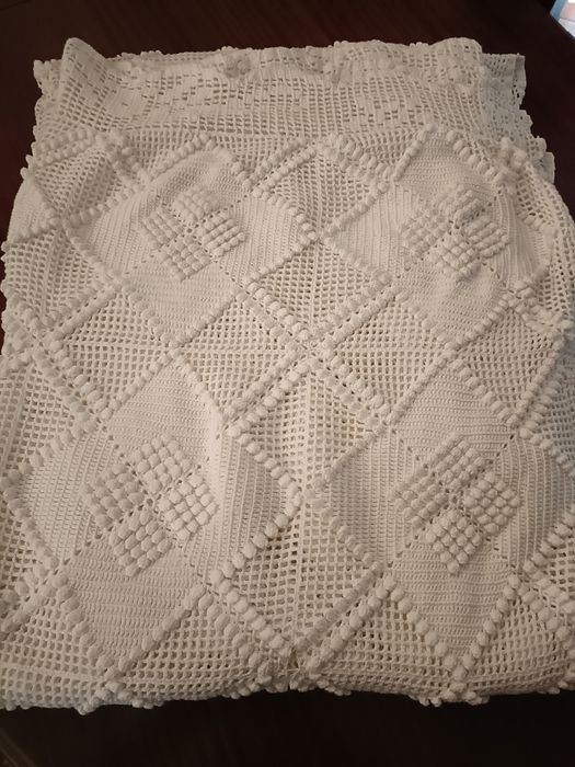 Colcha de renda feita á mão