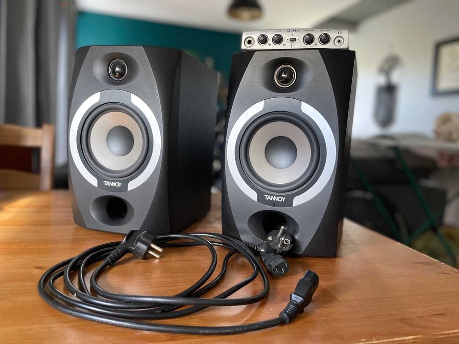 Tannoy reveal 5.1 Lexicon alpha monitory studyjne