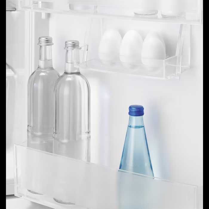 Встраиваемый холодильник Electrolux ERN1400AOW высотой 88 см