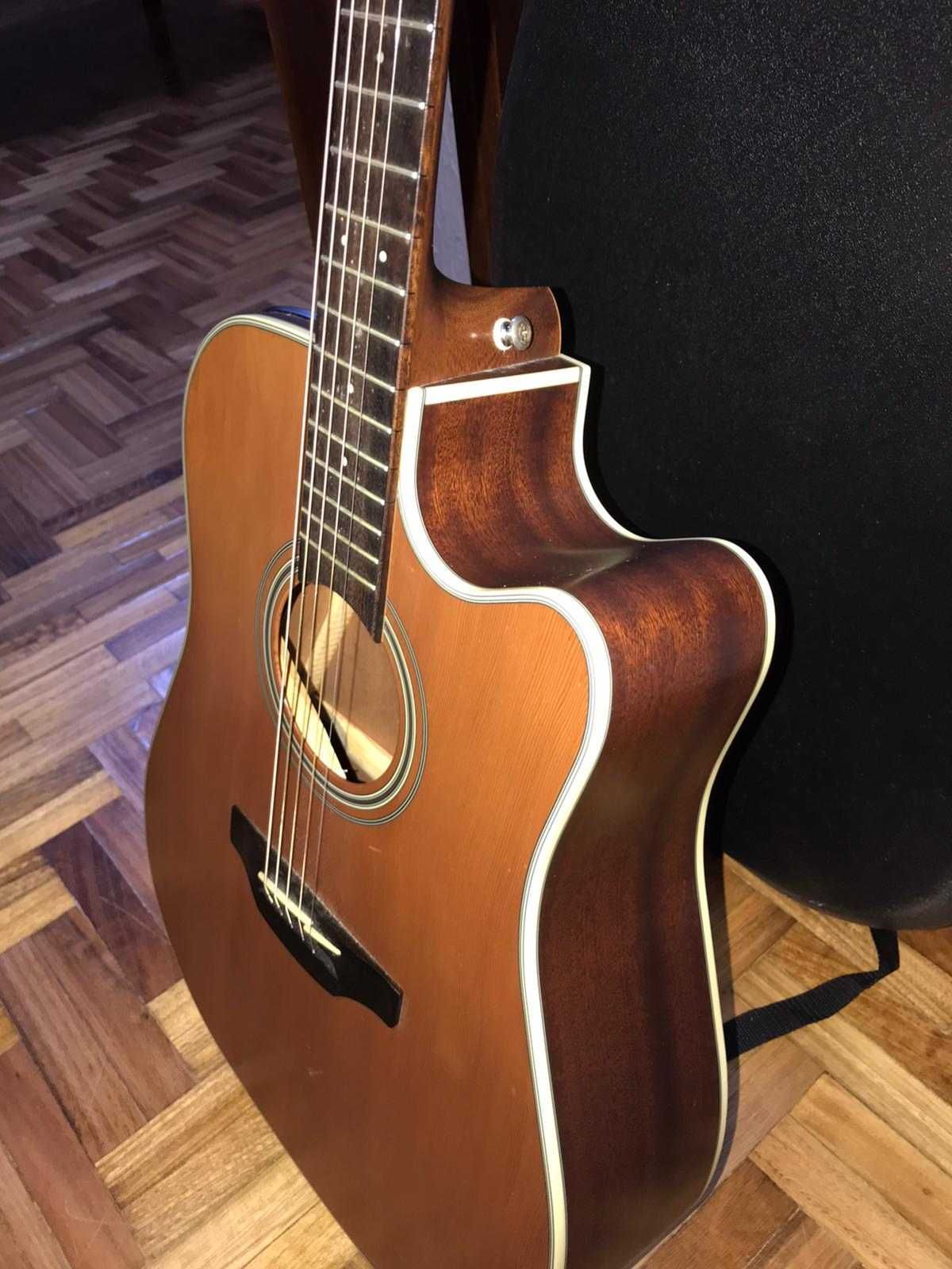 Guitarra Takamine G Series + Case Gator