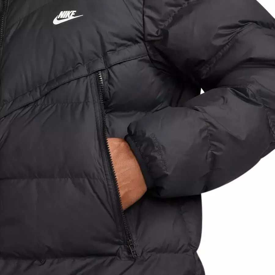 Оригінал ! Куртка Nike Sportswear Storm-Fit Windrunner dr9609-010 S M