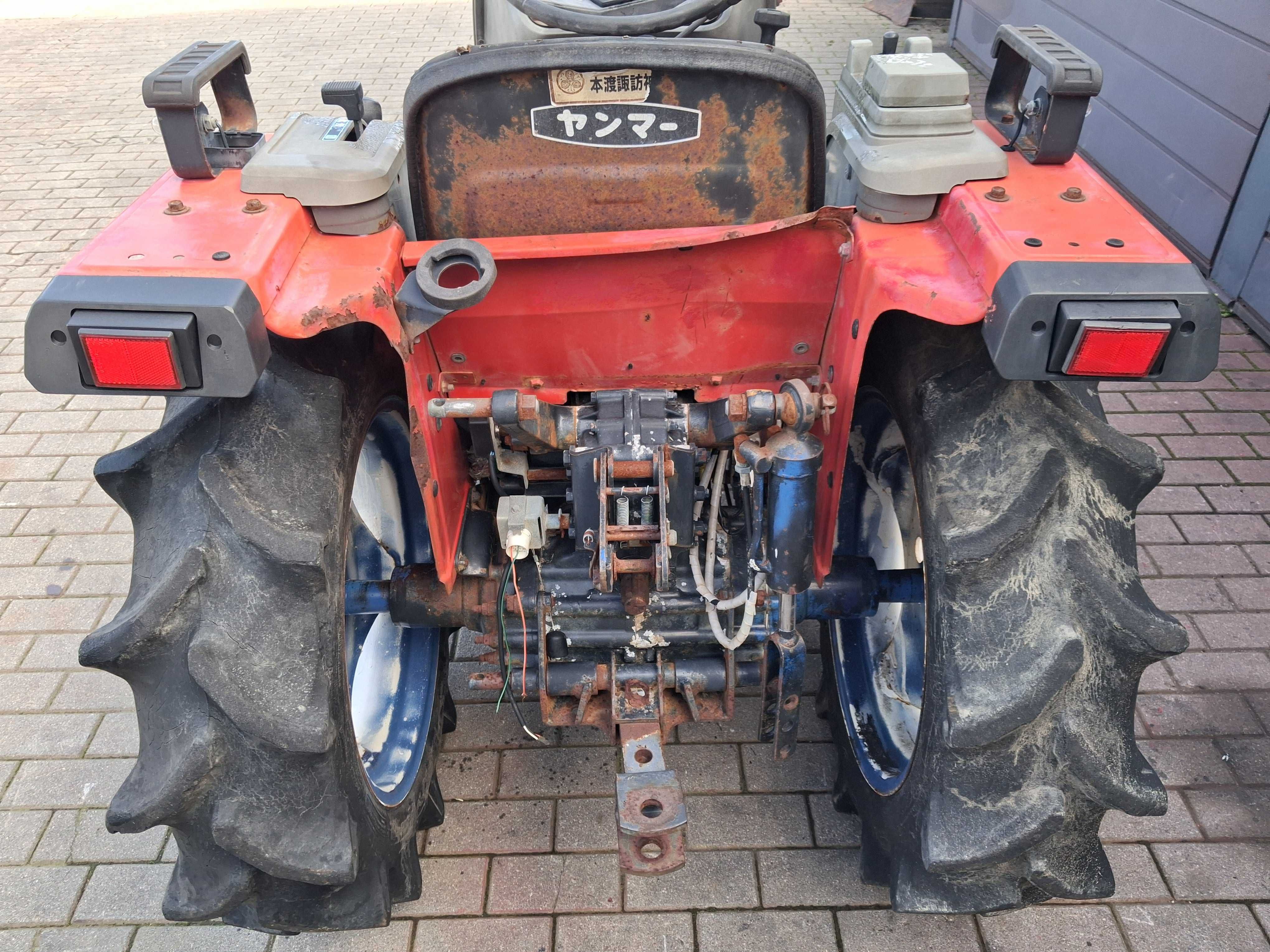 Yanmar F7 4x4 17 KM