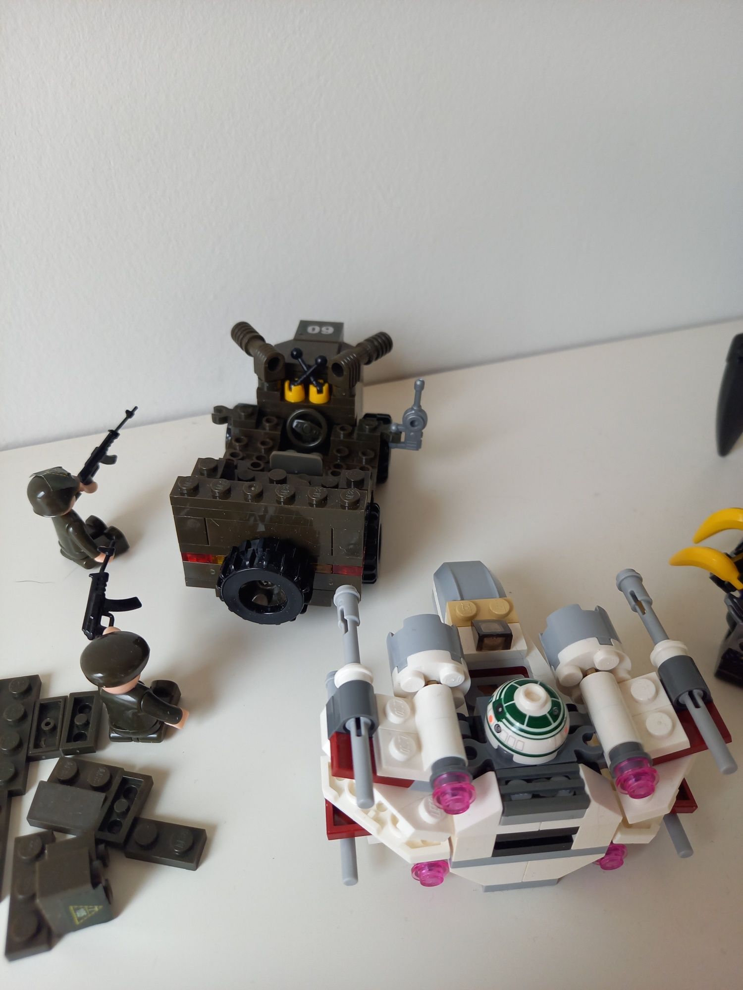Lego 70130, 75032 + pojazd Sluban