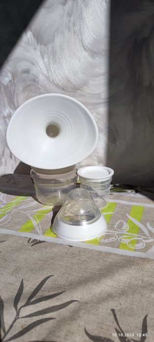 Продам механический молокоотсо Tommee Tippee