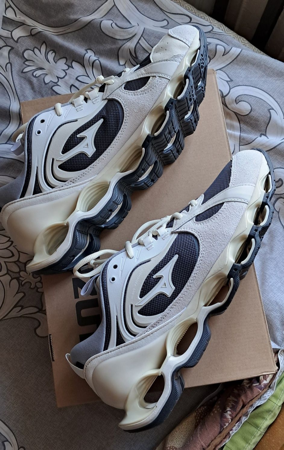 Кроссовки Mizuno Wave Prophecy Beta 2, размер US 11.5 / 45