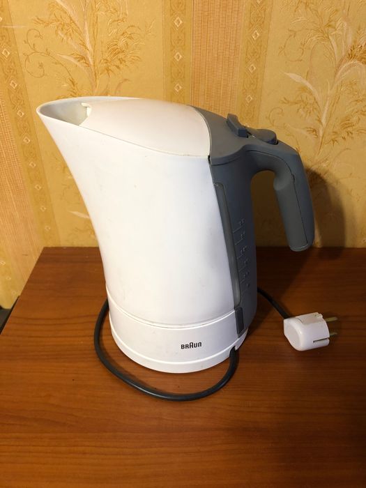 електрочайник BRAUN 3221-WK300  Чехія