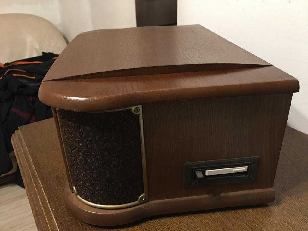 Gramofon, CD MP3 radio DAB+ FM Bluetooth AUX IN USB