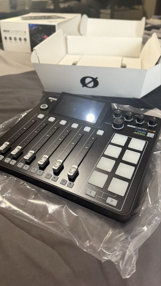 Rodecaster Pro II – Como Nova, com Caixa Completa