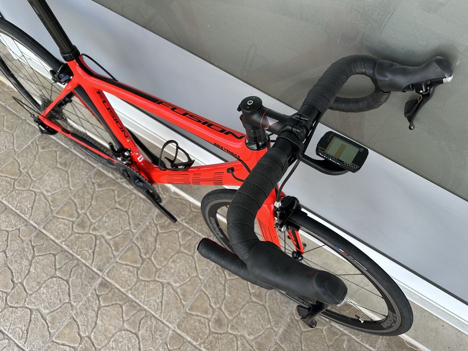 Bicicleta de estrada - Carbono - 11v