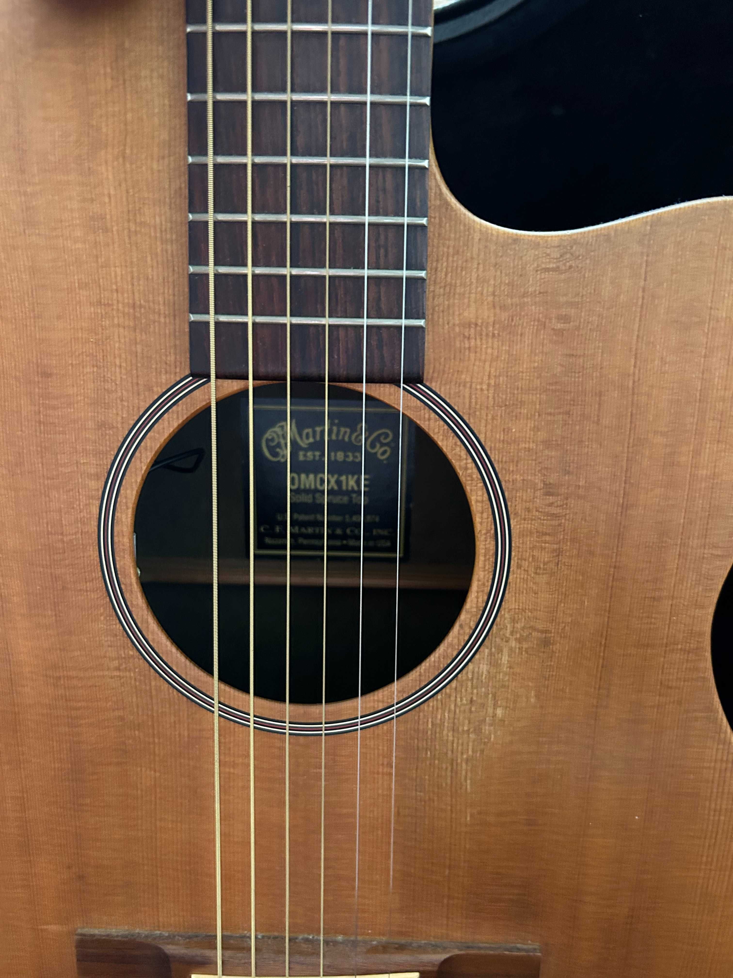 Guitarra acústica Martin OMC-X1KE