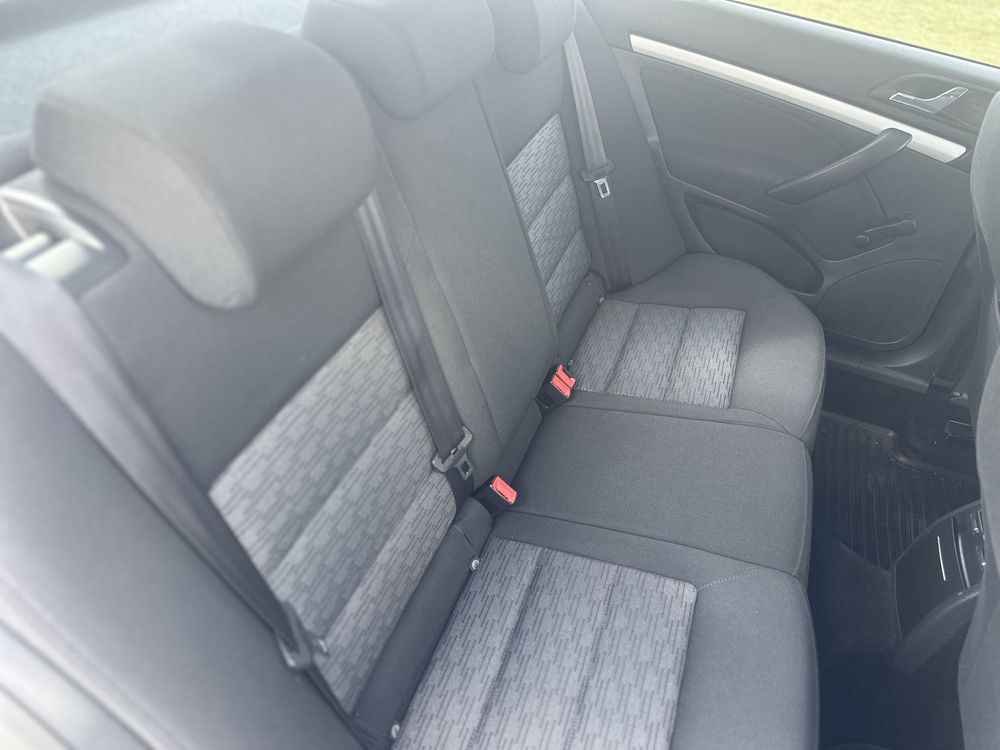 Продам Skoda octavia 2011 рік 1,6 тді
