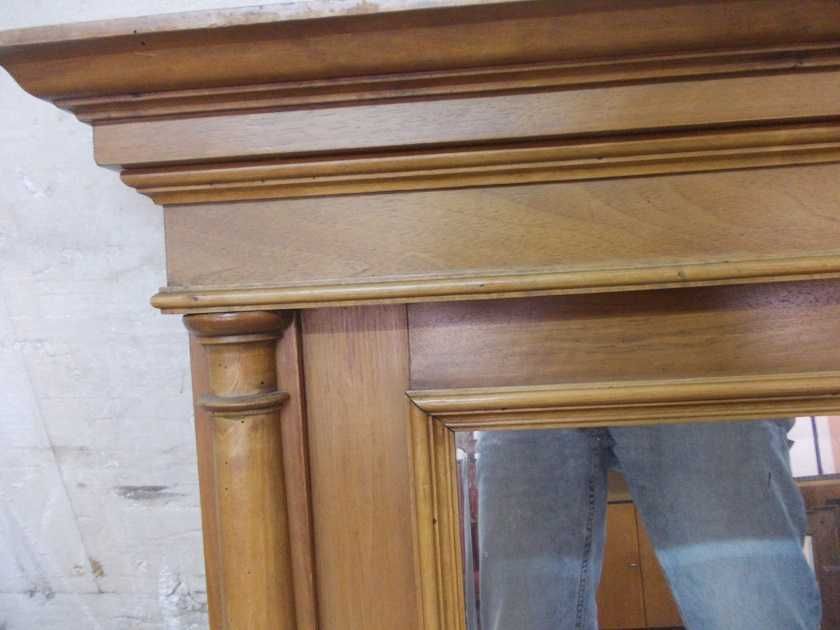 Zabytkowe przedwojenne lustro wiszące