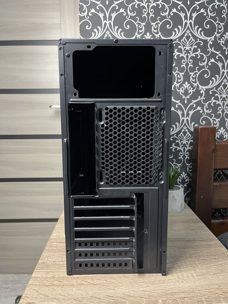 Корпус для комп'ютера Vinga CS210B