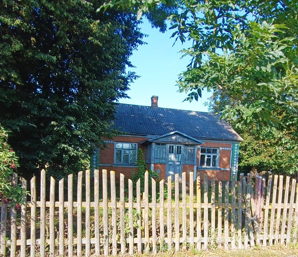 Продам кирпічний Будинок.