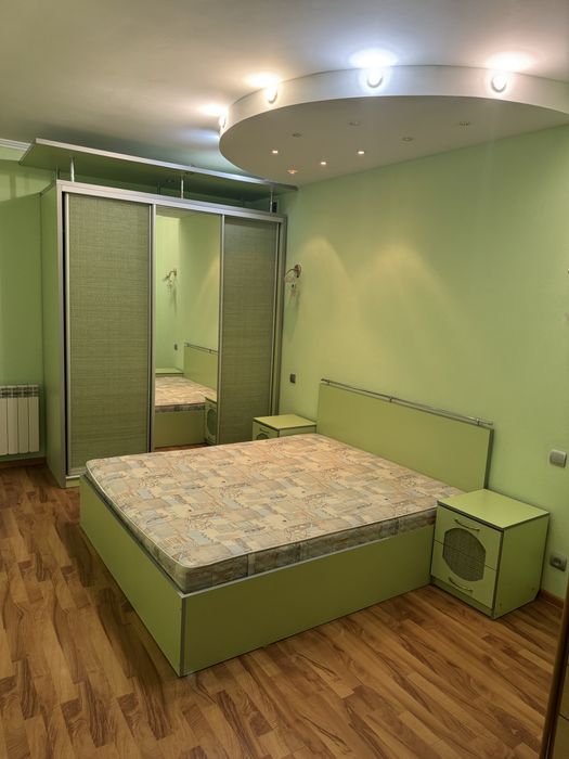 Продам сучасну квартиру Центр