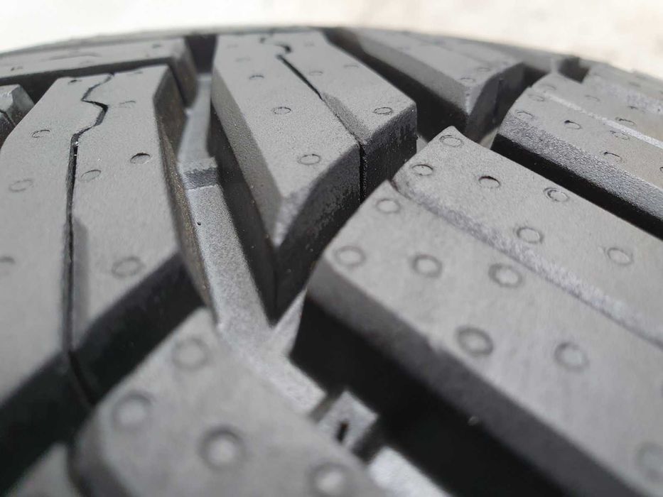 4x Michelin Agilis CrossClimate 215/65r16C Nowe 2025r