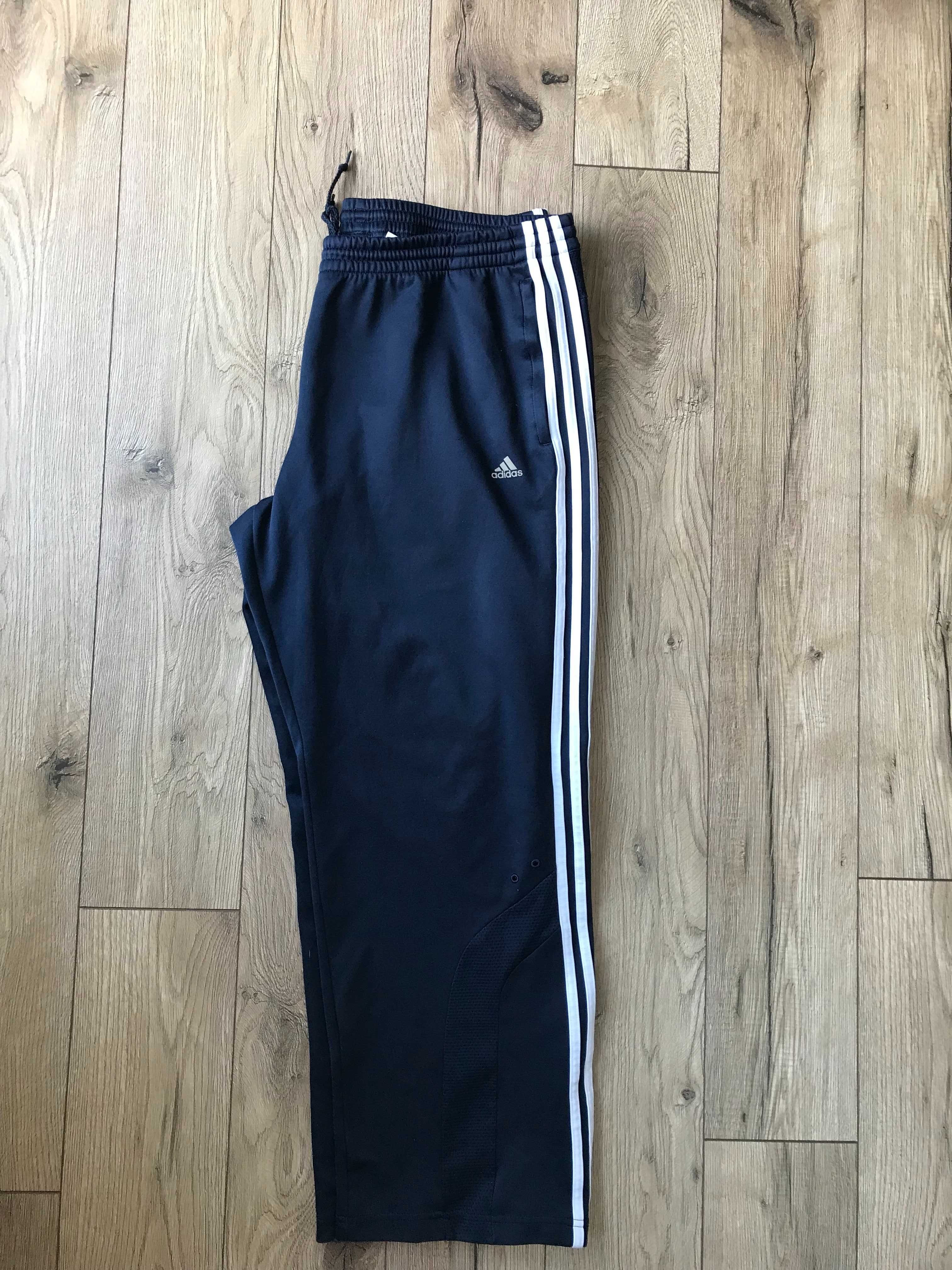 Spodnie dresowe Adidas z szerokimi nogawkami rozm. XXL