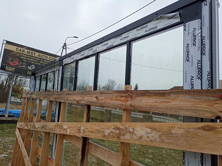 Okno aluminiowe HS przesuwne 404/233 czarne