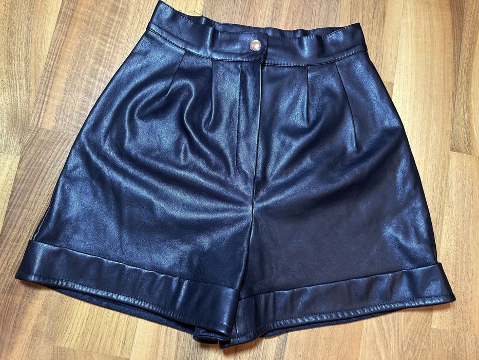 Шорти шкірзам. xs c розмір