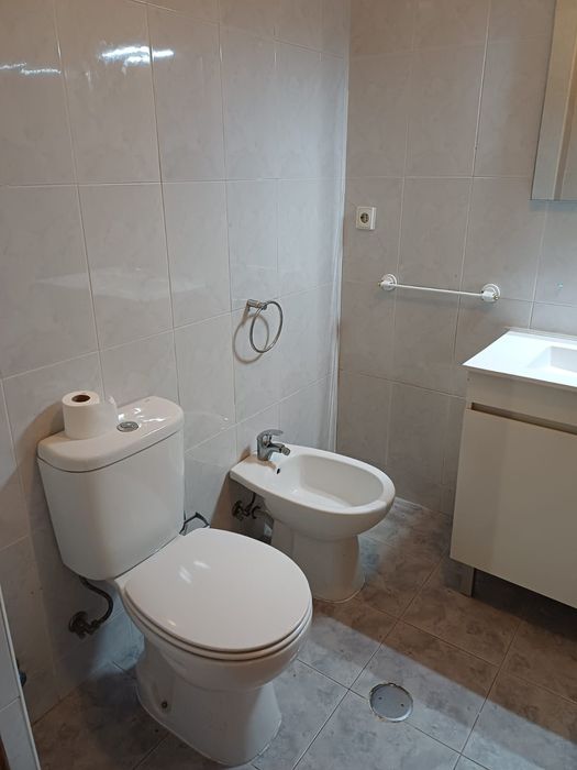 Alugo T2 - Vila Nova de Famalicão