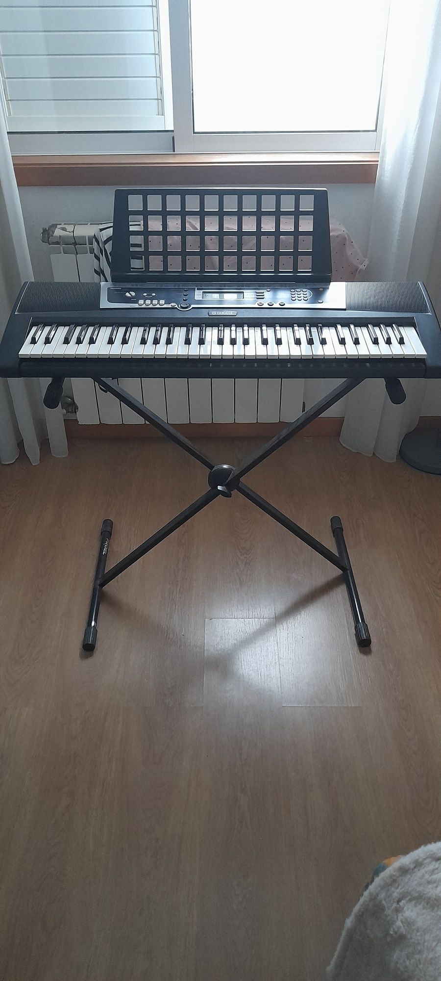 Piano Yamaha YPT 210