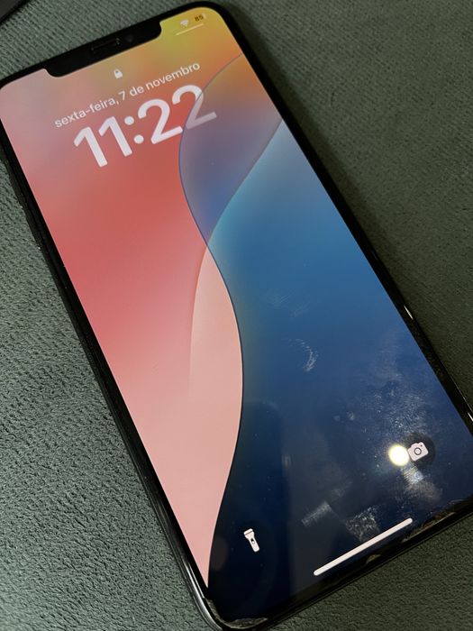 IPhone XS Max 512GB com capas Apple