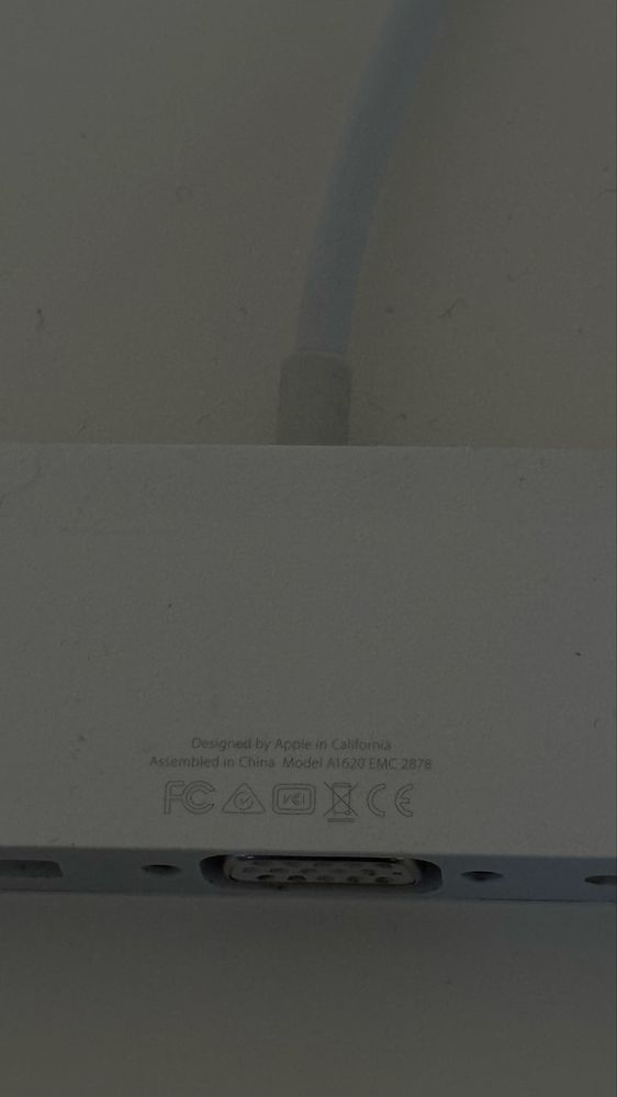 Adaptadores USB-C HDMI/VGA original Apple