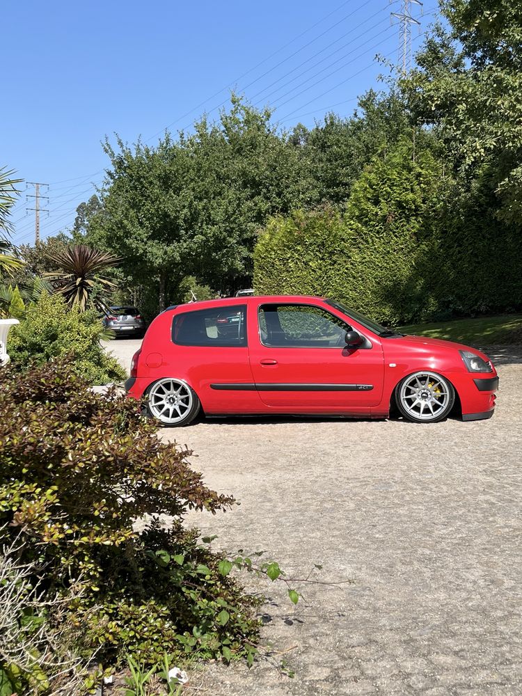 Renault clio 2 storia