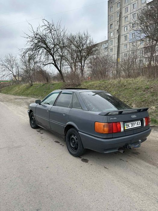 Ауді 80 б3   1.8 газ бензин
