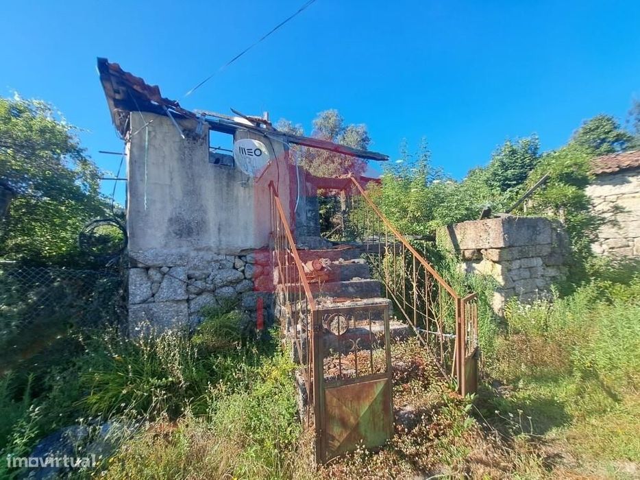 Moradia para restauro, Valdreu