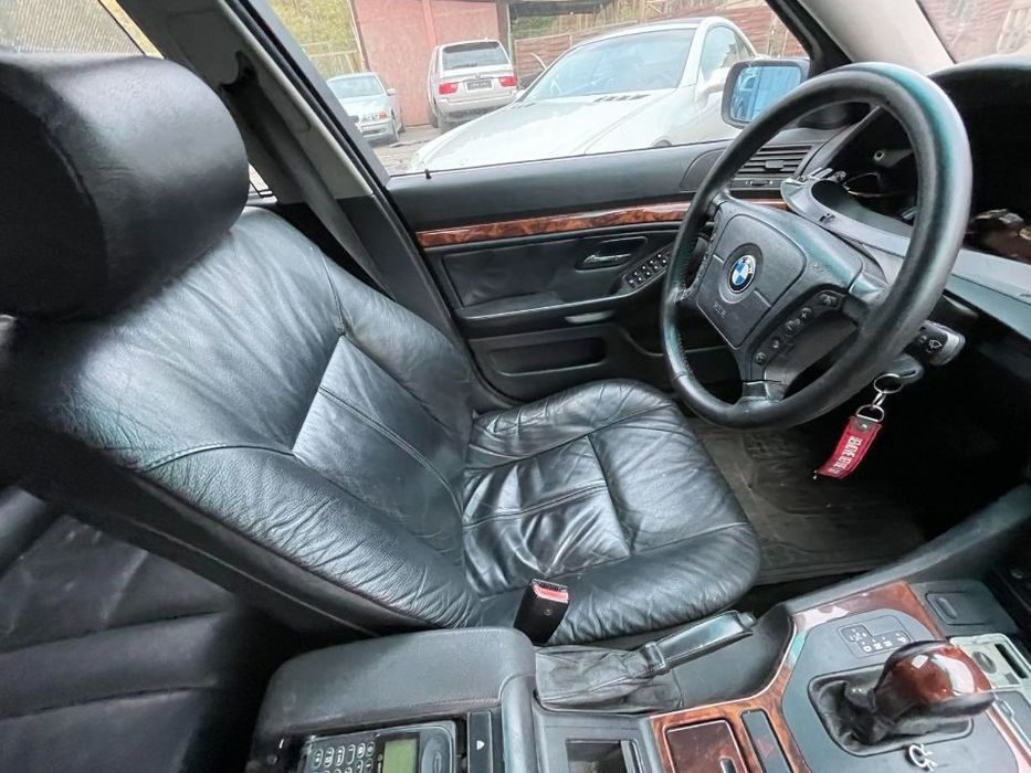 Tapicerka skórzana czarna komplet Bmw e39 kombi pompowanie grzanie