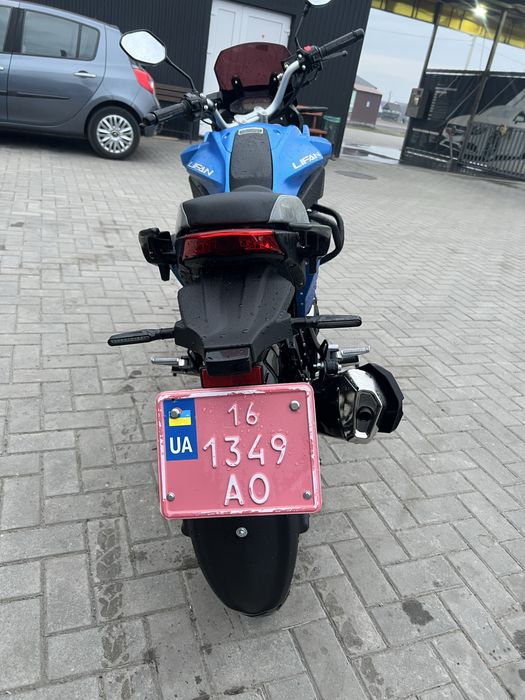 Мотоцикл Lifan kpt 200