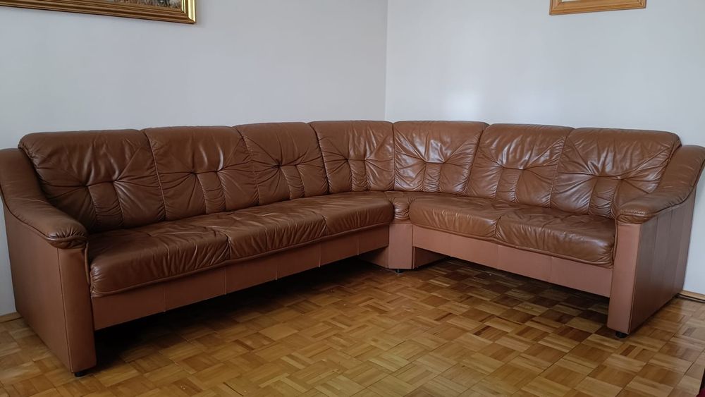 Piękna zadbana kanapa skórzana