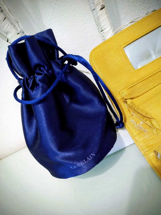 Guerlain, złota kosmetyczka, szafirowy,atłasowy woreczek, torba, nowe