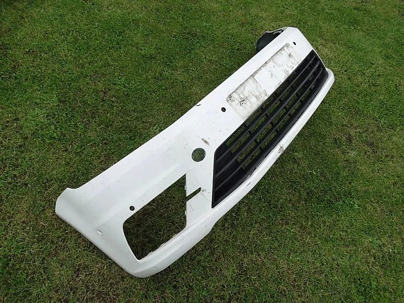Zderzak przedni VW Caddy 2K5 Lift PDC