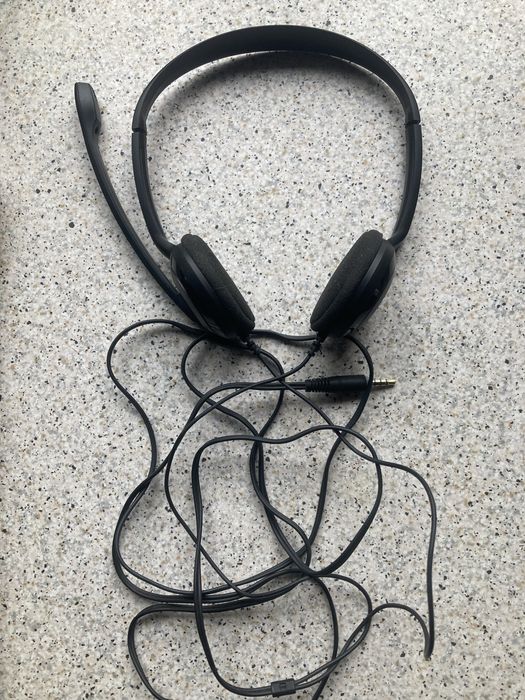 Навушники +1 б/у проводні з мікрофоном