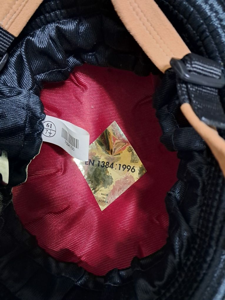 Toque Equitação Veludo Preto