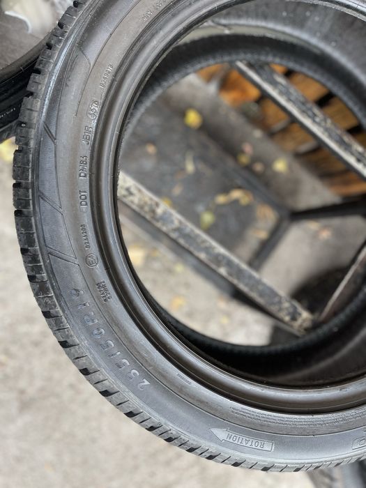 235/55 r19 Dunlop ниши, резина зима ( нові)