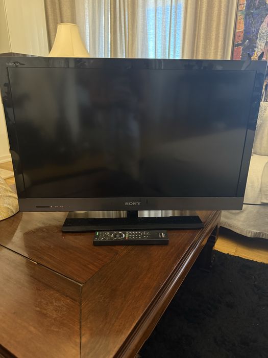 Televisor Sony Bravia 32’’ com comando – Excelente estado