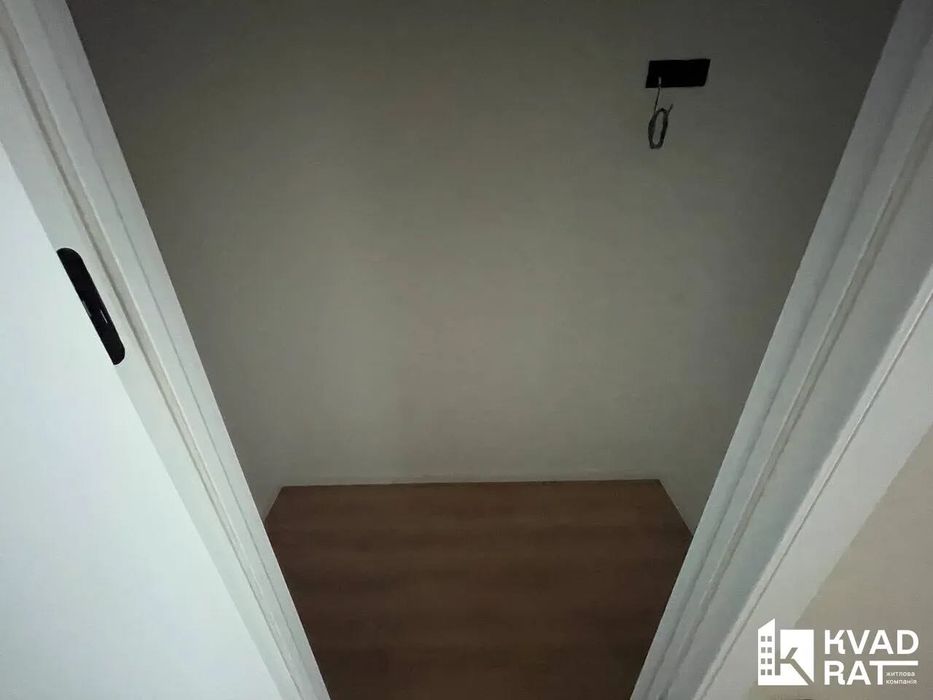 Таунхаус з готовим ремонтом у комфортному районі с. Крихівці