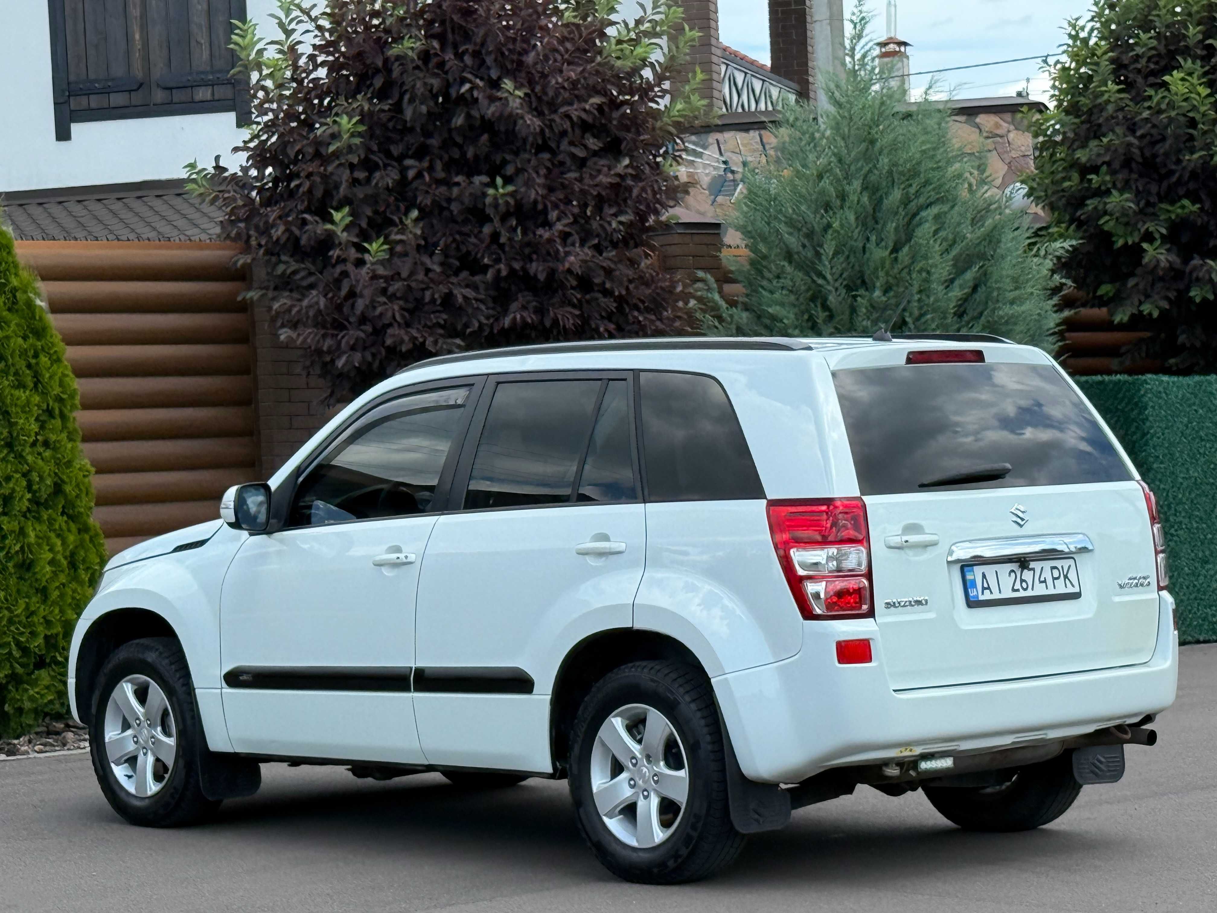 Suzuki Grand Vitara 2010 2.4 4Х4 гбо